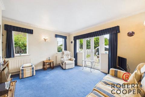 3 bedroom bungalow for sale, Acacia Avenue, Eastcote, HA4
