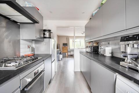 2 bedroom flat for sale, Pound Road, Kings Worthy, SO23
