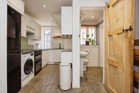 2 bedroom flat for sale, Portsmouth Road, Guildford, Surrey, GU2