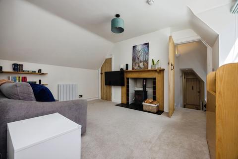 2 bedroom flat for sale, Portsmouth Road, Guildford, Surrey, GU2