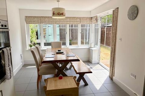 3 bedroom semi-detached house for sale, Sandringham Gardens, Farnborough GU14