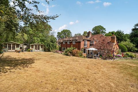 4 bedroom detached house for sale, Firgrove Road, Whitehill, GU35