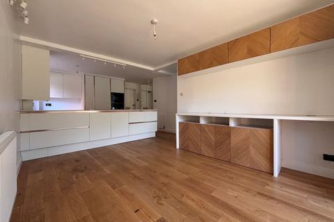 1 bedroom flat for sale, Bromley Road, Beckenham, BR3