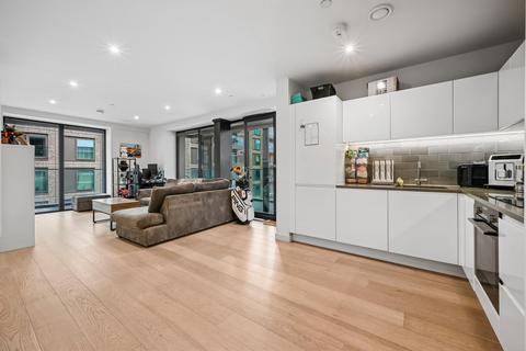 2 bedroom apartment for sale, Marco Polo, Royal Wharf, E16