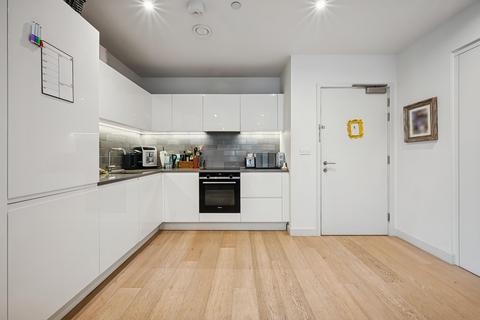 2 bedroom apartment for sale, Marco Polo, Royal Wharf, E16
