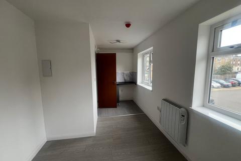 5 bedroom townhouse to rent, East Ham, E6
