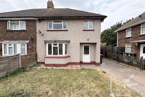 3 bedroom semi-detached house to rent, St. Dunstans Drive, Gravesend