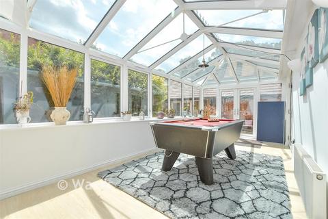4 bedroom detached house for sale, Hawley Drive, Leybourne, West Malling, Kent