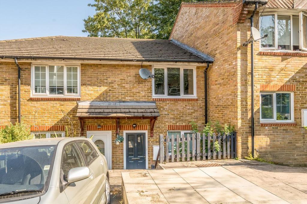 Detached house exterior, driveway