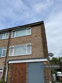 2 bedroom maisonette to rent, Queens Road, Royston, SG8