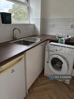 2 bedroom maisonette to rent, Queens Road, Royston, SG8