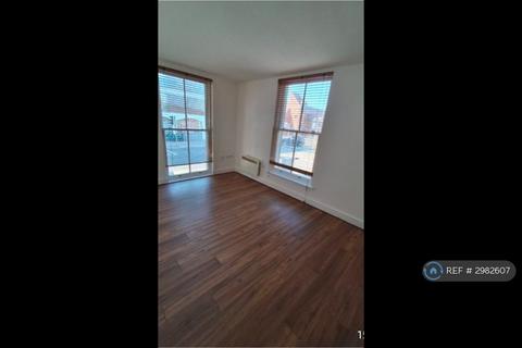 2 bedroom flat to rent, New Dover Road, Canterbury, CT1