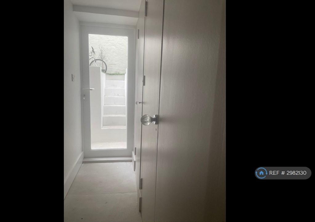 House in London, World's End, Brompton - View 3