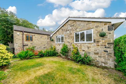 2 bedroom detached bungalow for sale, Paddock Road, Kirkburton, HD8