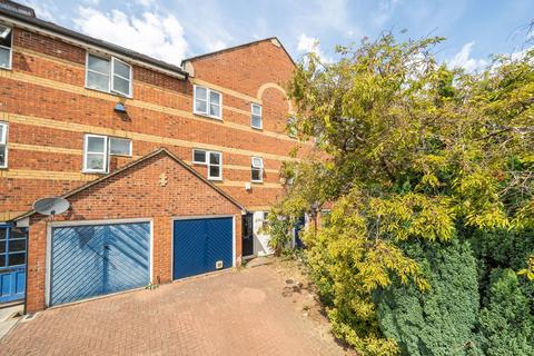 undefined, Plough Way, London, SE16