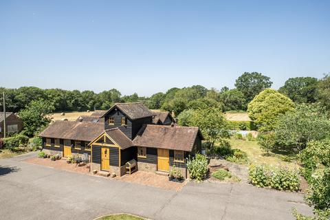 2 bedroom detached house for sale, Storrington - Rock Road