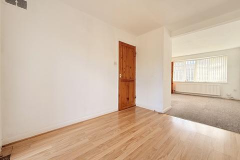 3 bedroom semi-detached house to rent, Derby DE23