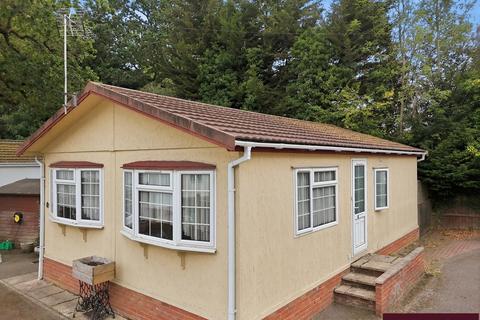 2 bedroom park home for sale, Theobalds Park Road, Enfield