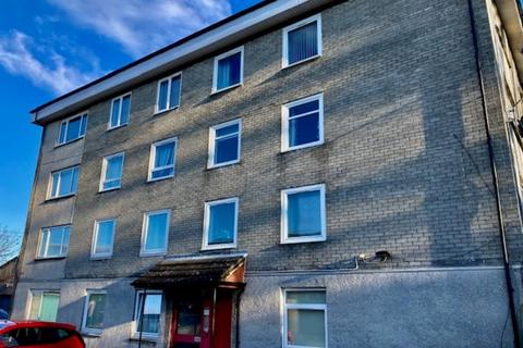 2 bedroom flat to rent, 26 Abbotsford Drive