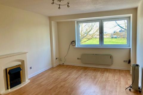 2 bedroom flat to rent, 26 Abbotsford Drive