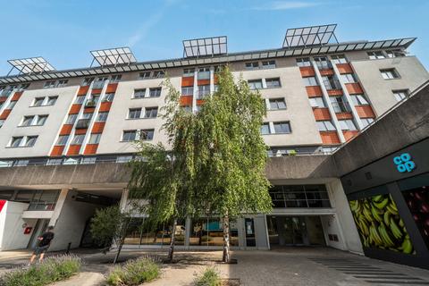 2 bedroom flat for sale, Albemarle Road, Beckenham, Kent, BR3