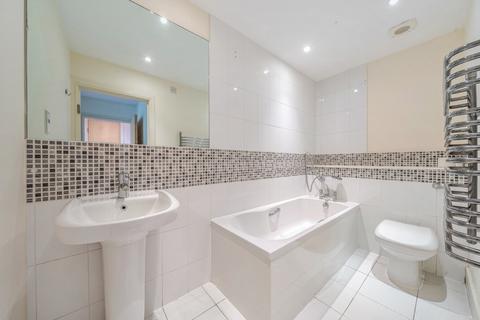 2 bedroom flat for sale, Albemarle Road, Beckenham, Kent, BR3