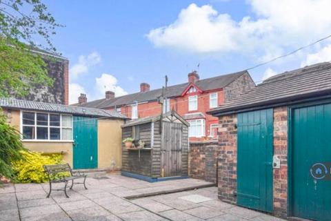 3 bedroom end of terrace house to rent, Moorland Road, Stoke-On-Trent, ST6