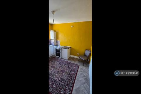 1 bedroom flat to rent, Browning Road, London, E12