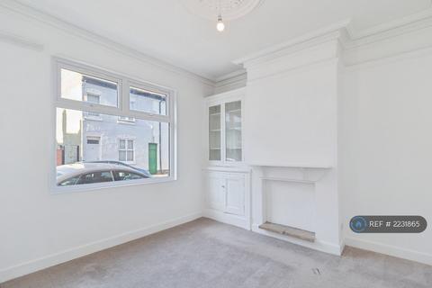4 bedroom terraced house to rent, Filbert St East, Leicester, LE2