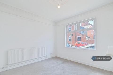 4 bedroom terraced house to rent, Filbert St East, Leicester, LE2