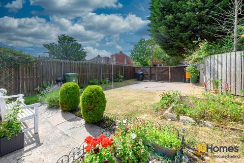 3 bedroom semi-detached house for sale, Green Lane Gardens, Gateshead