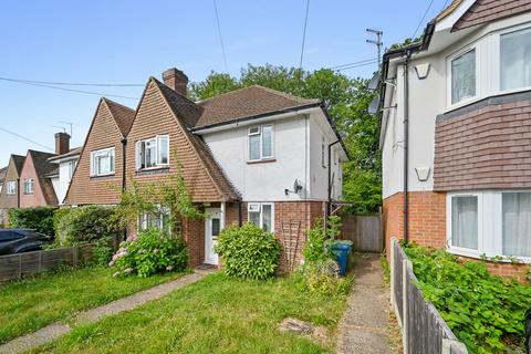 2 bedroom property for sale, Woodridings Close, Pinner