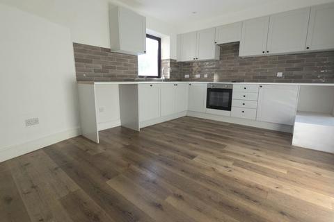 1 bedroom apartment to rent, RM1 1SX