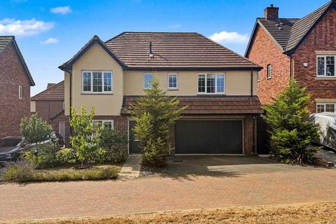 5 bedroom detached house for sale, 51 Buttercup Drive, Daventry, NN11 4FW
