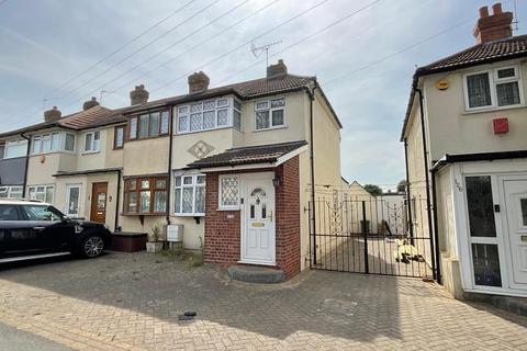 Elm Park, Hornchurch RM12