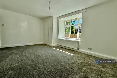 2 bedroom terraced house to rent, The Chantrys, Farnham, GU9