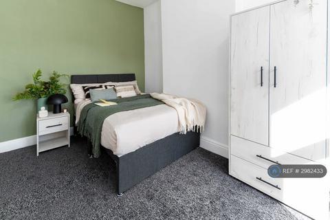 1 bedroom in a house share to rent, Ince Green Lane, Wigan, WN3