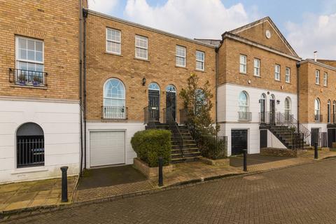 4 bedroom terraced house for sale, Sovereign Crescent, London, SE16