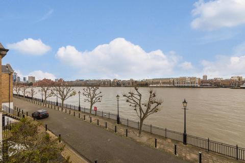 4 bedroom terraced house for sale, Sovereign Crescent, London, SE16