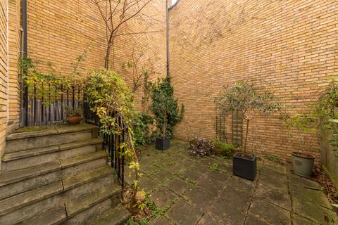 4 bedroom terraced house for sale, Sovereign Crescent, London, SE16