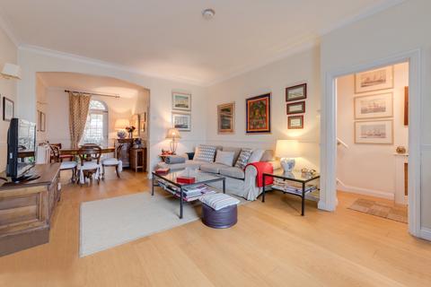 4 bedroom terraced house for sale, Sovereign Crescent, London, SE16