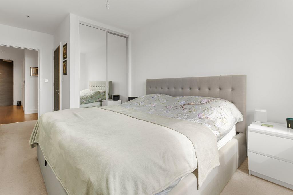 Apartment in London - More