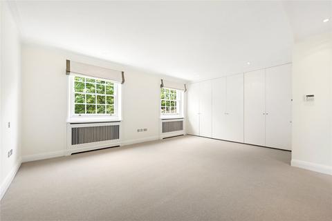4 bedroom terraced house to rent, Trevor Square, Knightsbridge, London, SW7