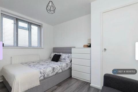 undefined, Longbridge Road, Barking, IG11