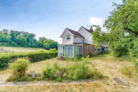 White Knobs Way, Caterham, Surrey, CR3