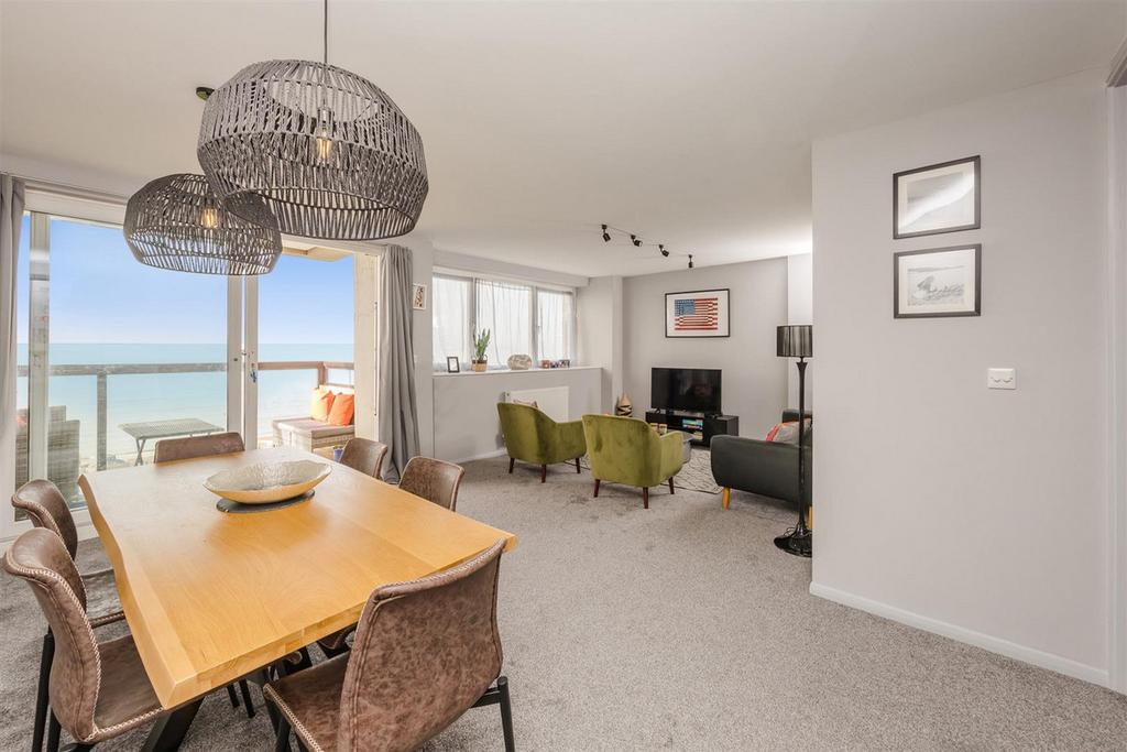 Apartment in Hove, Brighton and Hove - View 3
