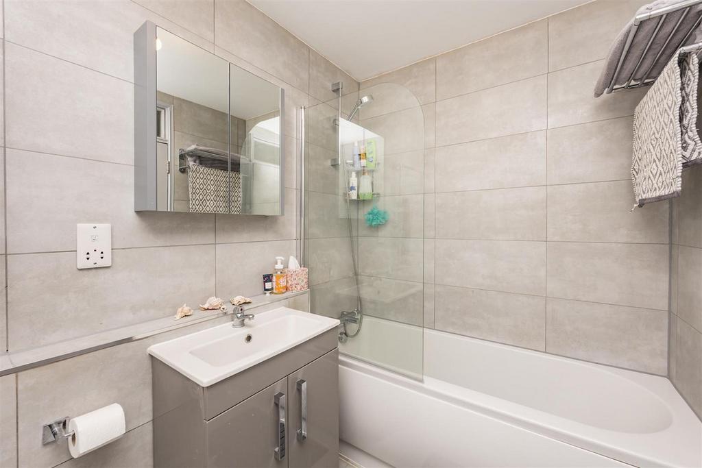 Apartment in Hove, Brighton and Hove - View 5