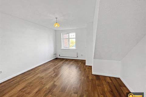 2 bedroom semi-detached house for sale, Penshurst Way, Maple Park