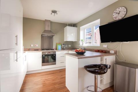 3 bedroom semi-detached house to rent, Astoria Drive, Coventry CV4