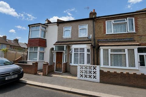 2 bedroom terraced house for sale, St Johns Road, Chingford